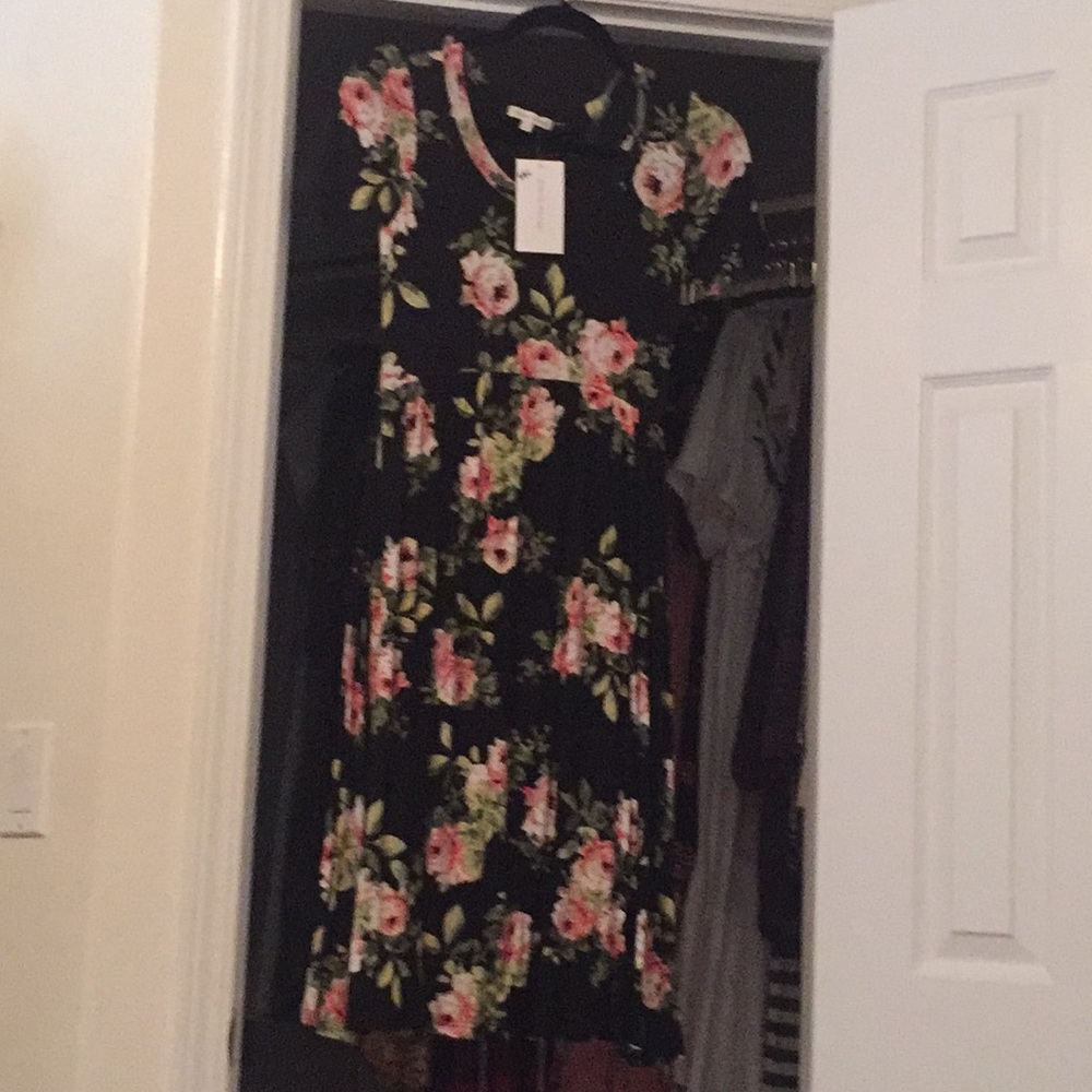 Black floral print shop Stevie dress